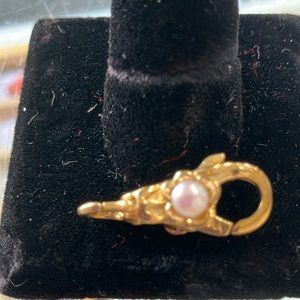 Trollbeads 18k gold Flower Pearl lock